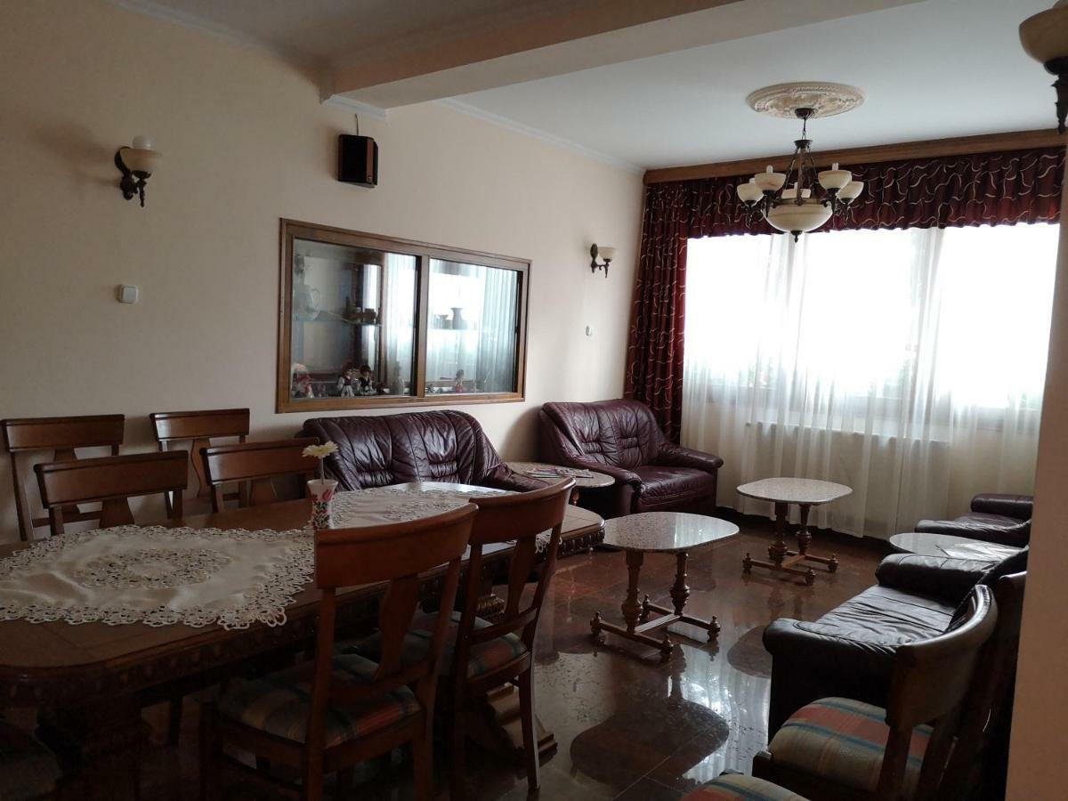 Bed and Breakfast Júlia Panzió Hajdúszoboszló Exterior foto